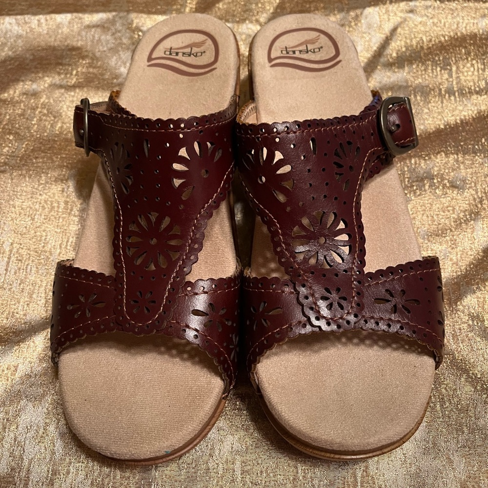 Dansko Women's Burgundy Sandals